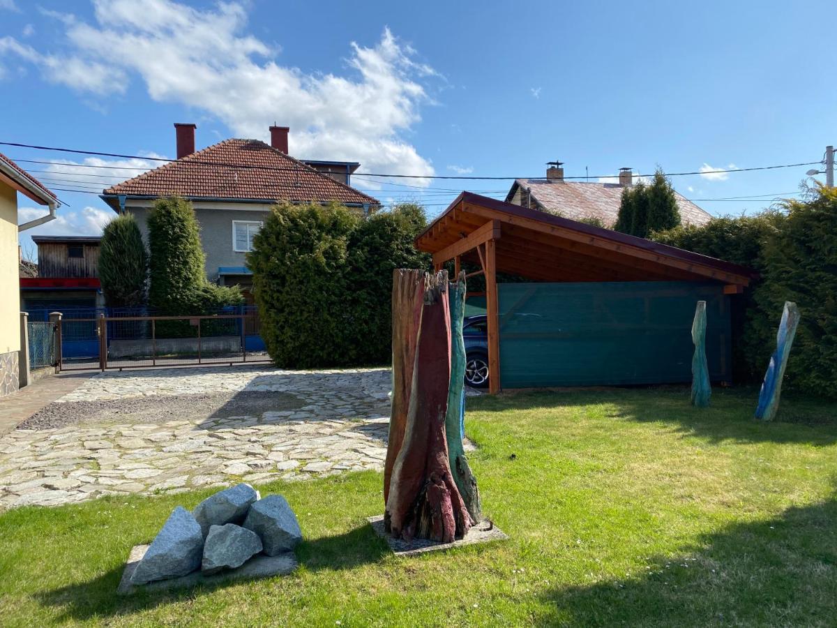 Penzion Maly Rim Lipótszentmiklós Kültér fotó